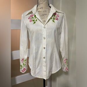 Surya beautiful floral button top SZ medium EUC